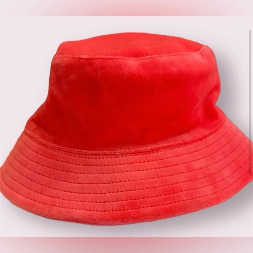 Squishmallows Fifi 🦊 Velvet Bucket Hat